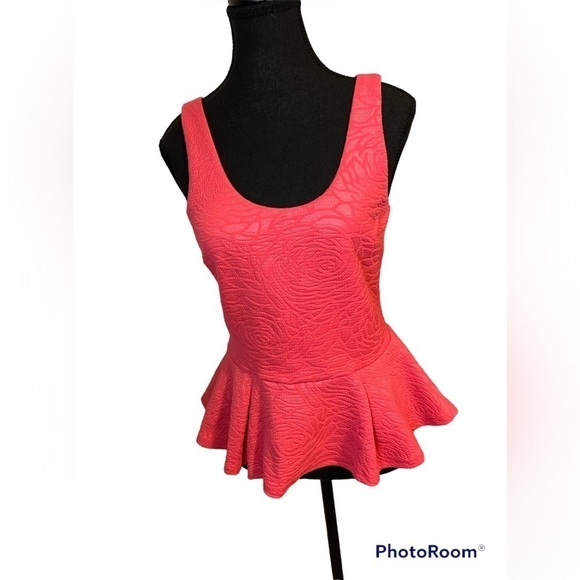 Bebe ladies sleeveless shirt in size M - Picture 2 of 13